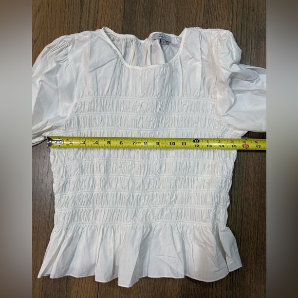 Rails Tabi Smocked Long Sleeve Top-Size Medium-White - Picture 15 of 15